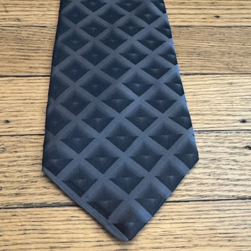 Bugatti Men's Elegant Black and Gray Tie